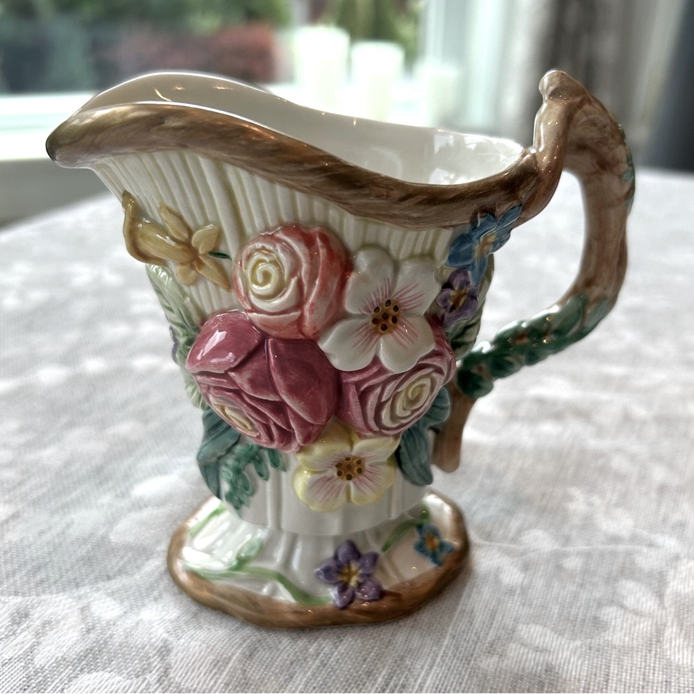 Vintage Fitz and Floyd Classics Creamer